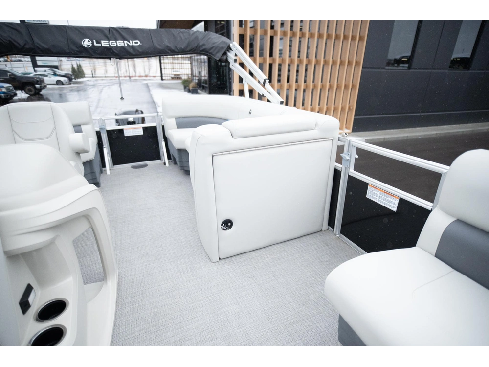 2023 Legend 20 Fun Ext alt