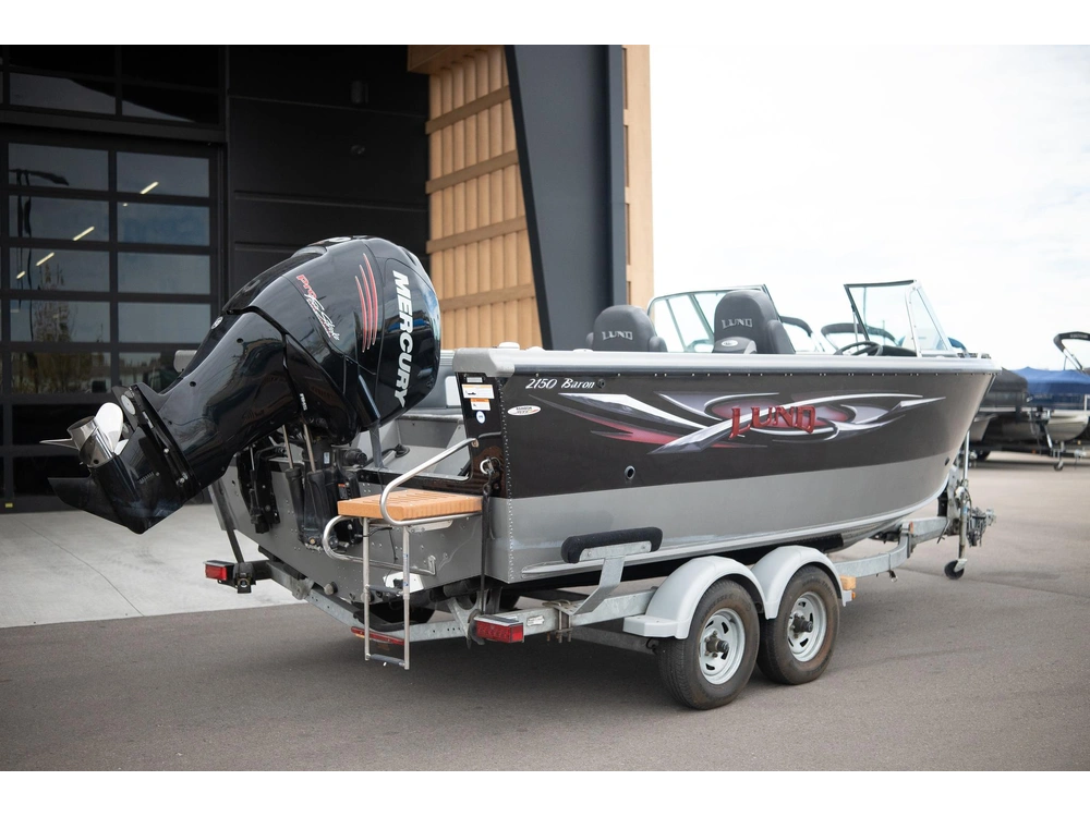 2013 Lund Boat Co 2150 Baron alt