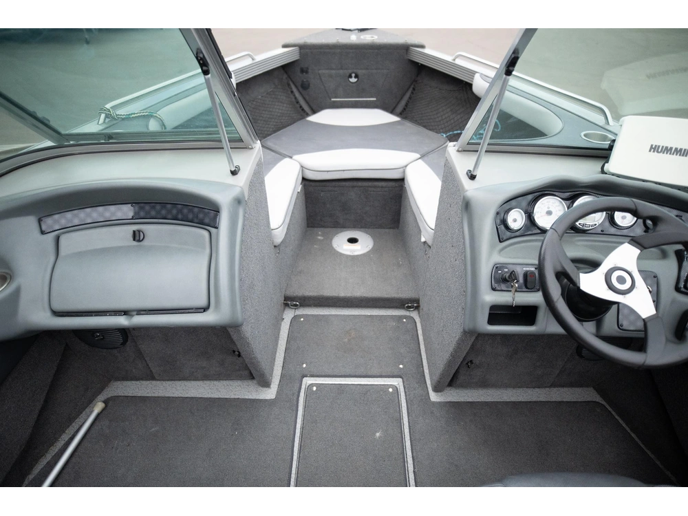 2013 Lund Boat Co 2150 Baron alt