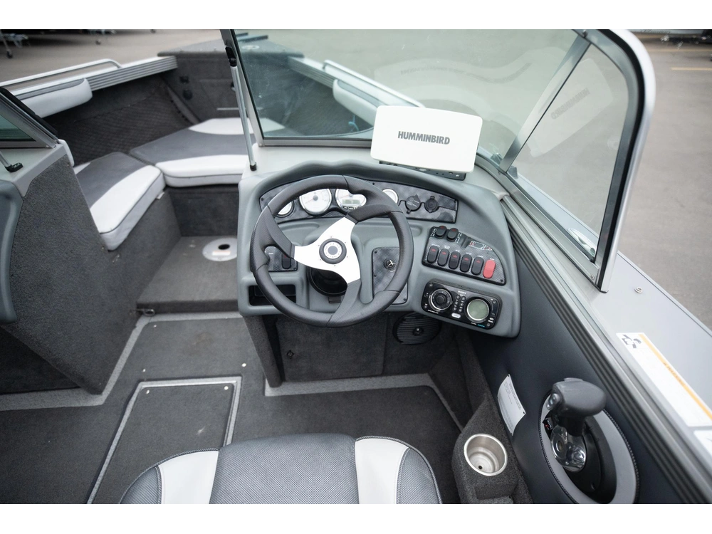 2013 Lund Boat Co 2150 Baron alt