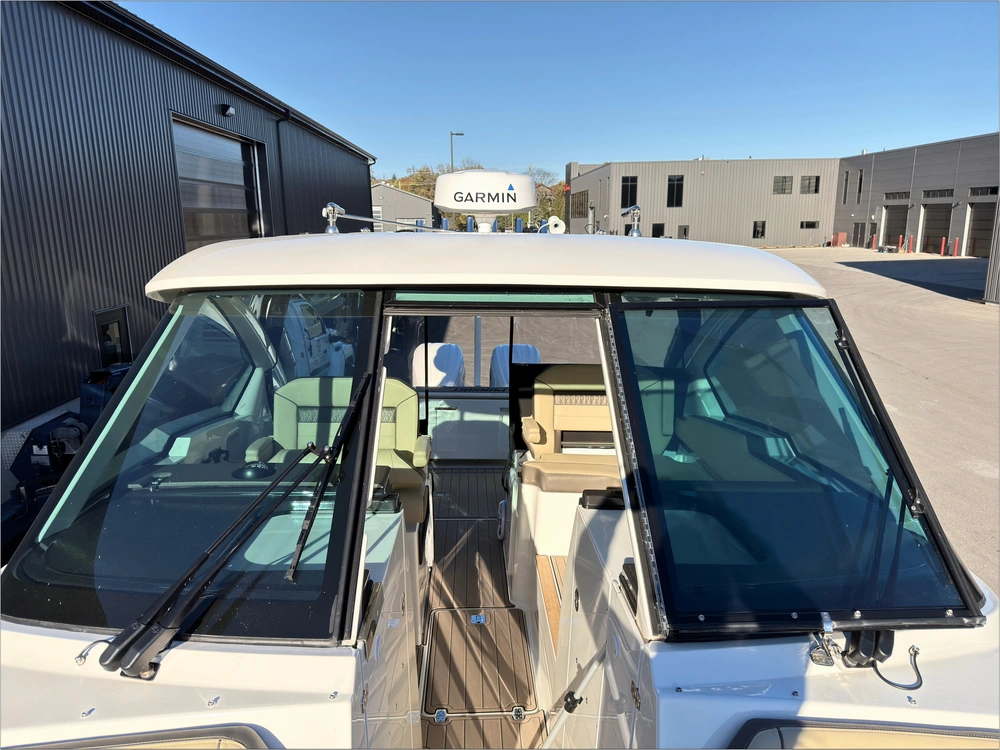 2021 Pursuit Dc 326 alt