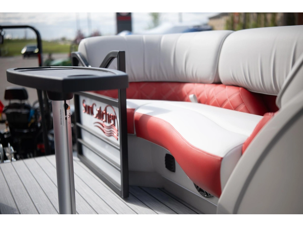 2024 Suncatcher Elite 324rc alt