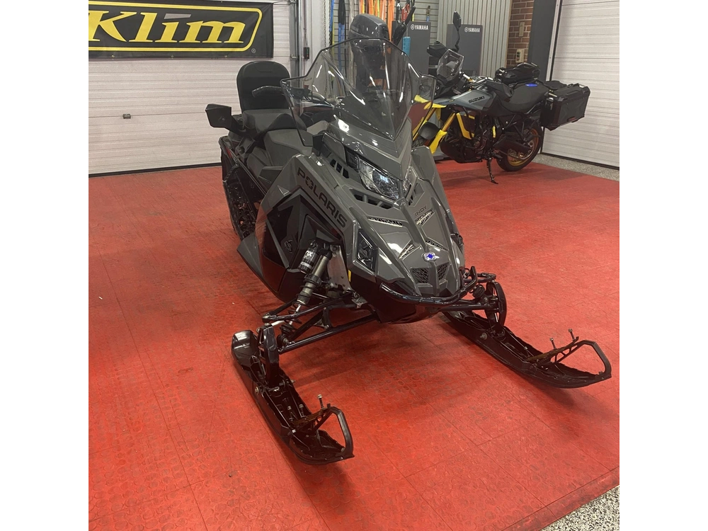 2025 Polaris 650 Indy Adventure 137 alt