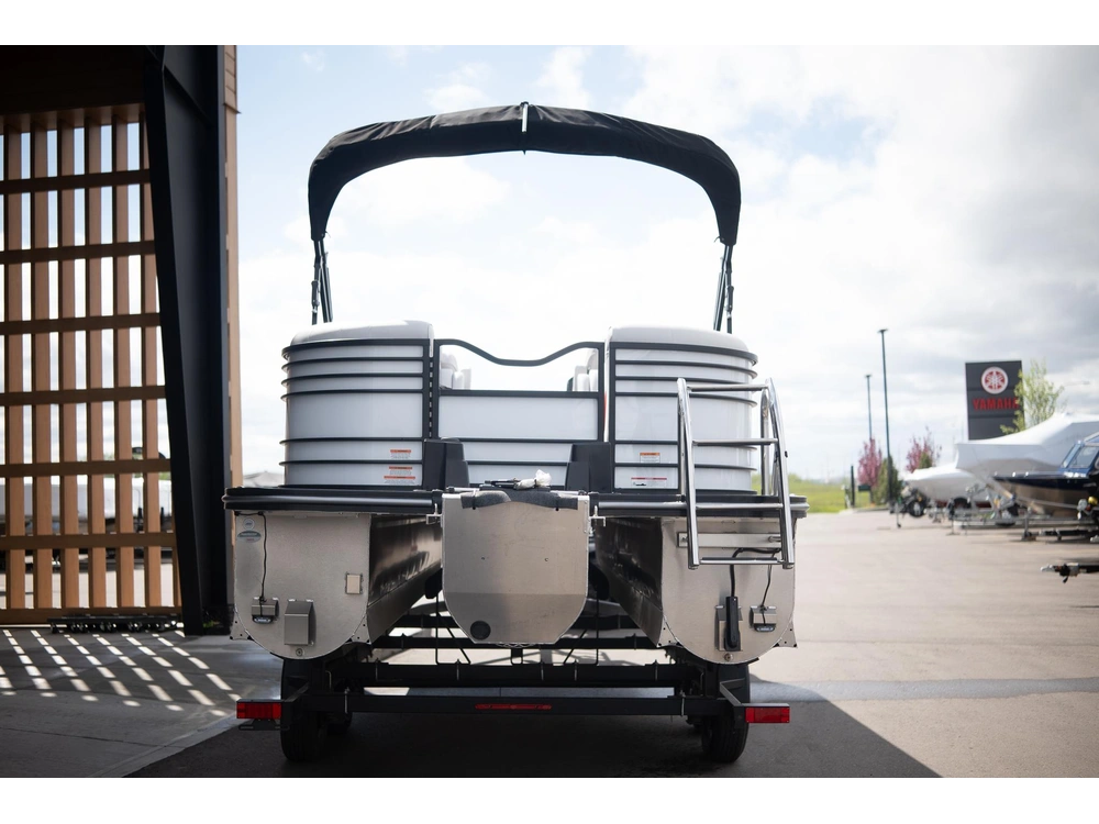 2024 Suncatcher Elite 324rc alt