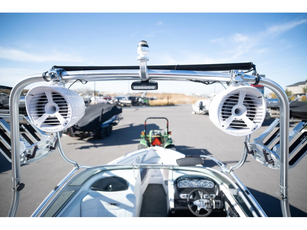 2004 Mastercraft X10 alt