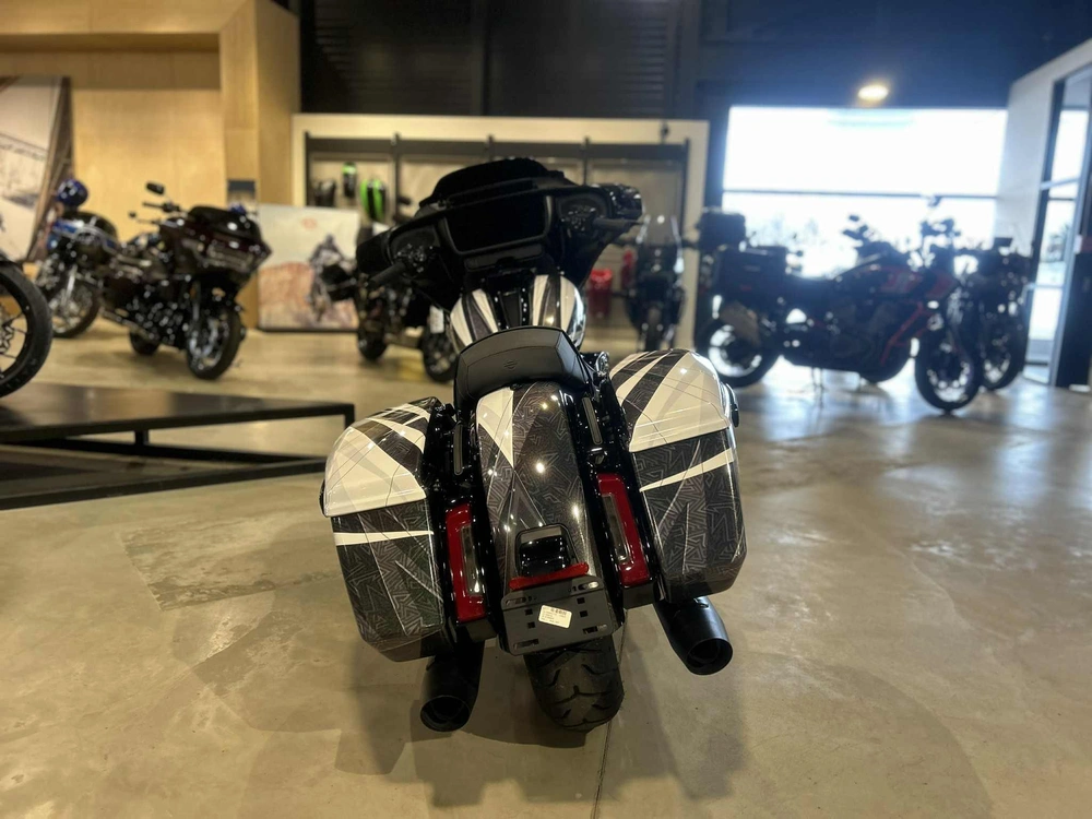 Harley-davidson Flhx 2025 alt