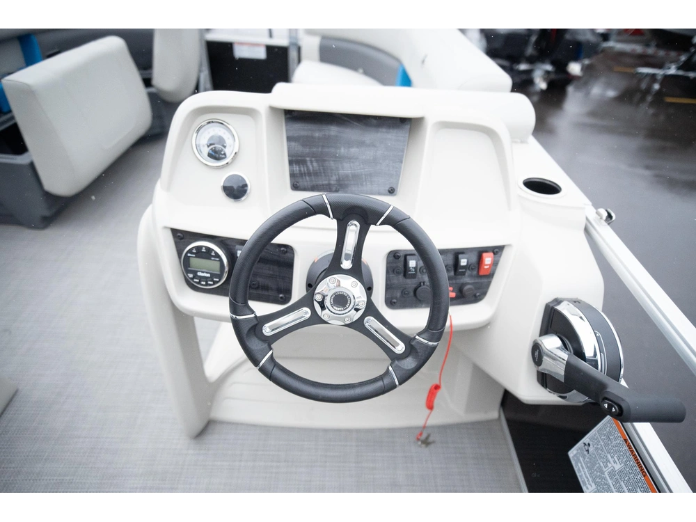 2023 Legend 20 Fun Ext alt