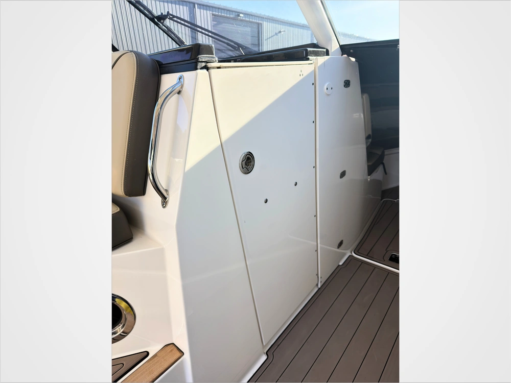 2021 Pursuit Dc 326 alt