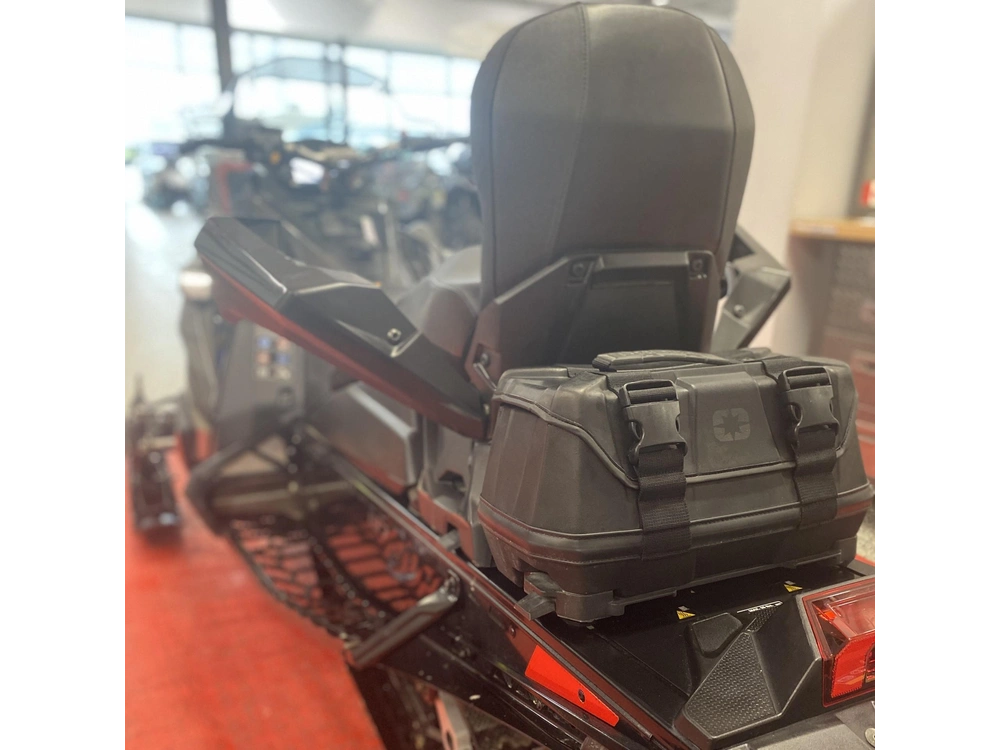 2025 Polaris 650 Indy Adventure 137 alt