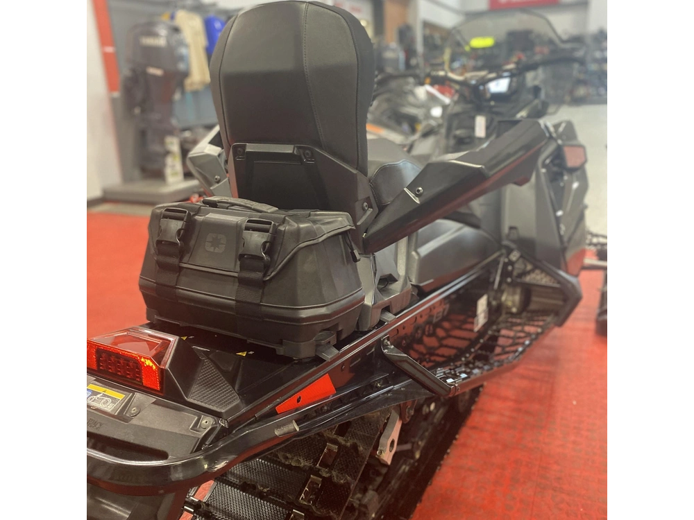 2025 Polaris 650 Indy Adventure 137 alt