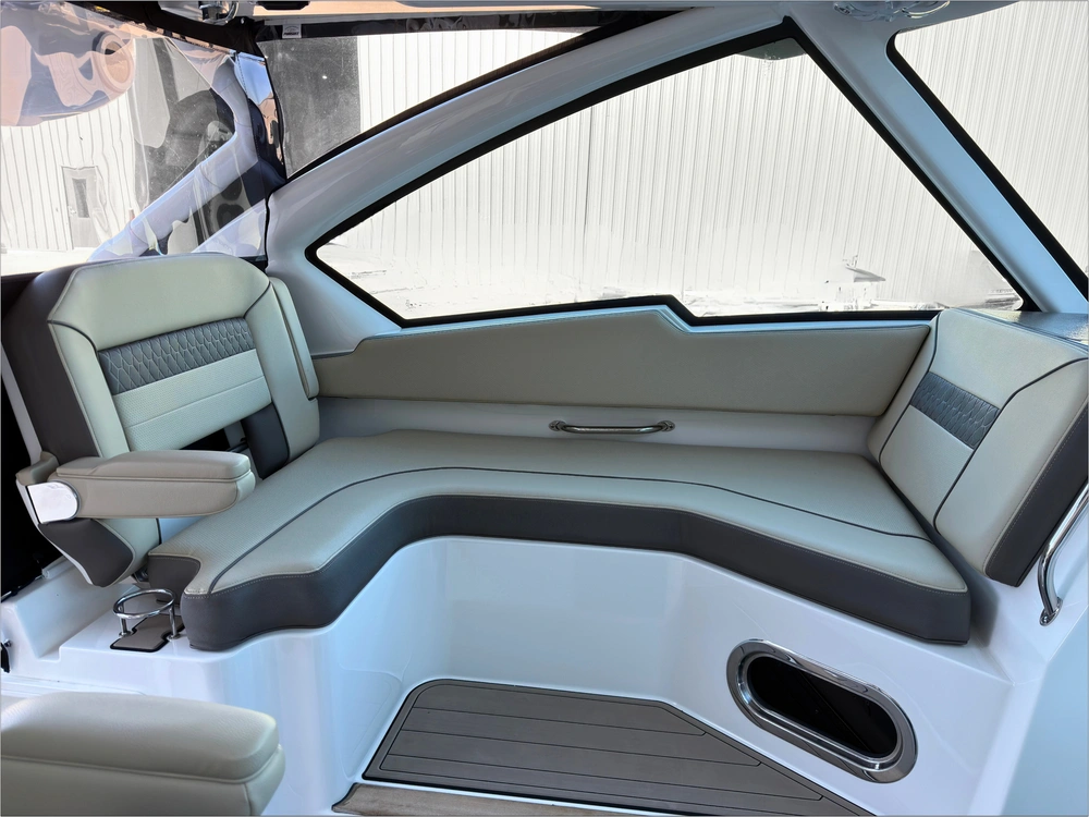 2021 Pursuit Dc 326 alt