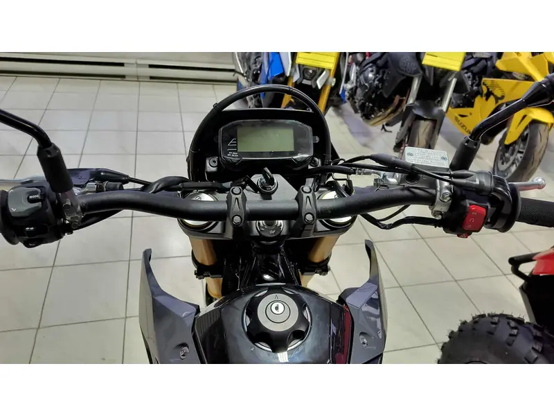 2025 Suzuki DR-Z4S thumbnail 5