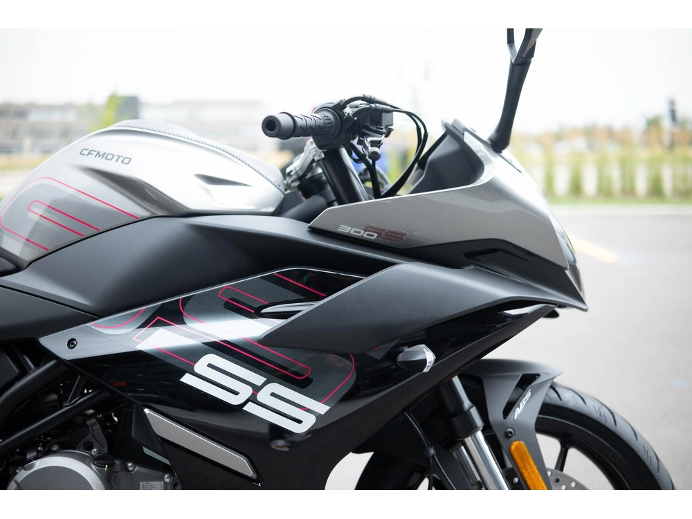 2024 Cfmoto 300ss alt