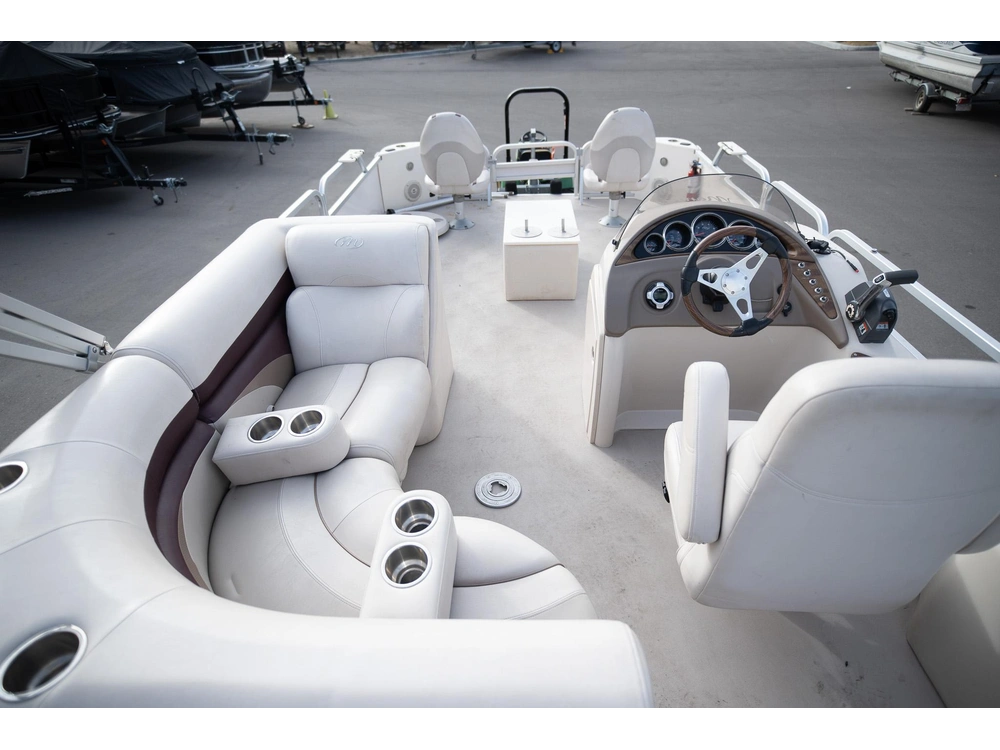 2011 Manitou Encore 23 4-point alt