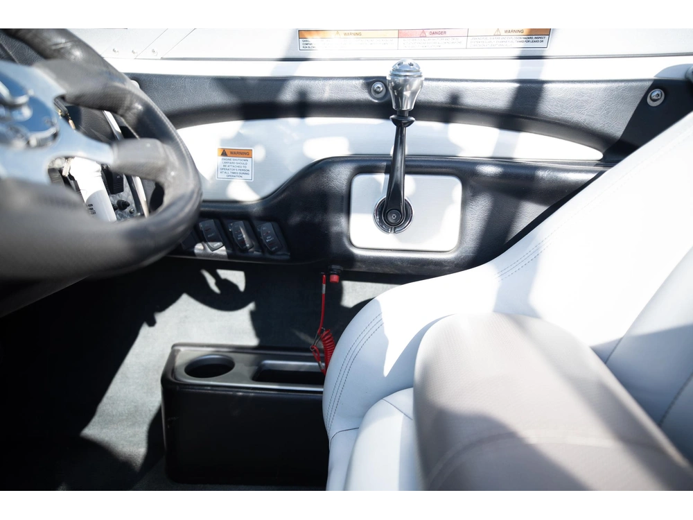 2004 Mastercraft X10 alt