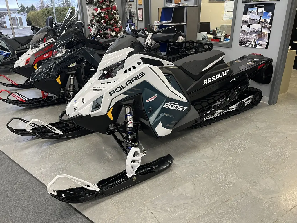 Polaris SWITCHBACK ASSAULT BOOST  2026
