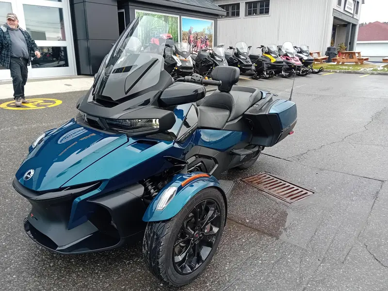 2022 Can-Am SPYDER RT DE BASE