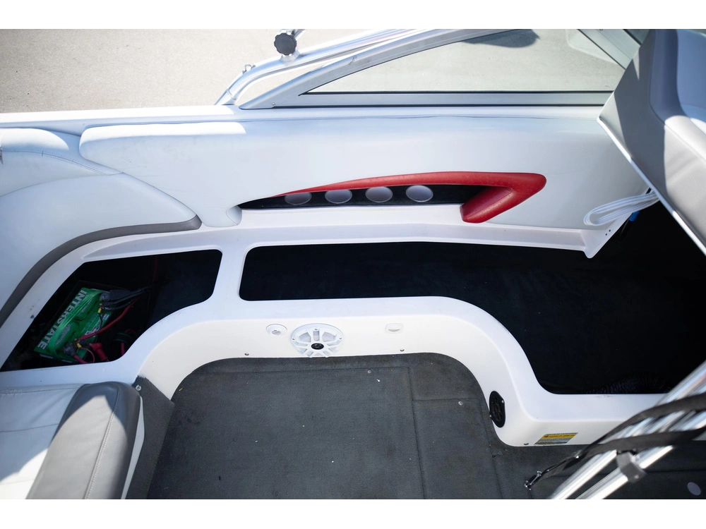 2004 Mastercraft X10 alt