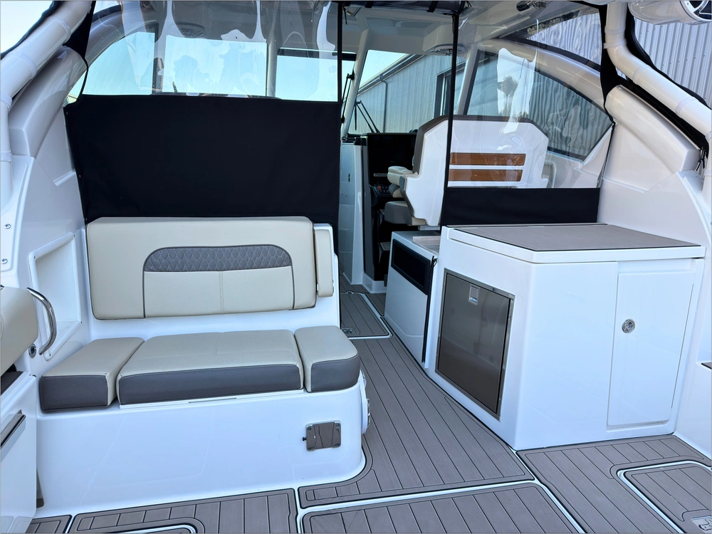 2021 Pursuit Dc 326 alt