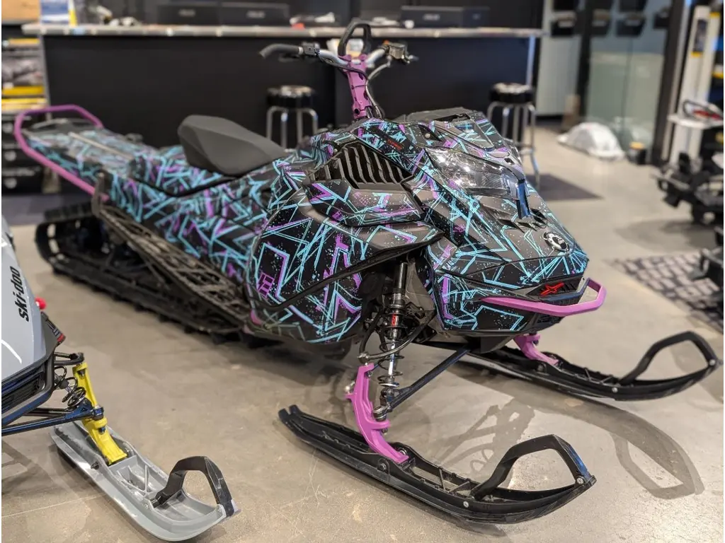 2021 Ski-Doo Summit X Expert 850 E-Tec Turbo 154x2.5 Track