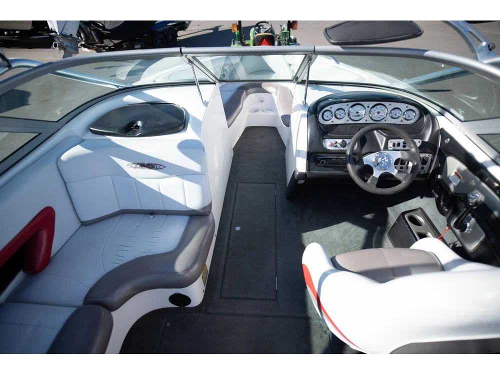 2004 Mastercraft X10 alt