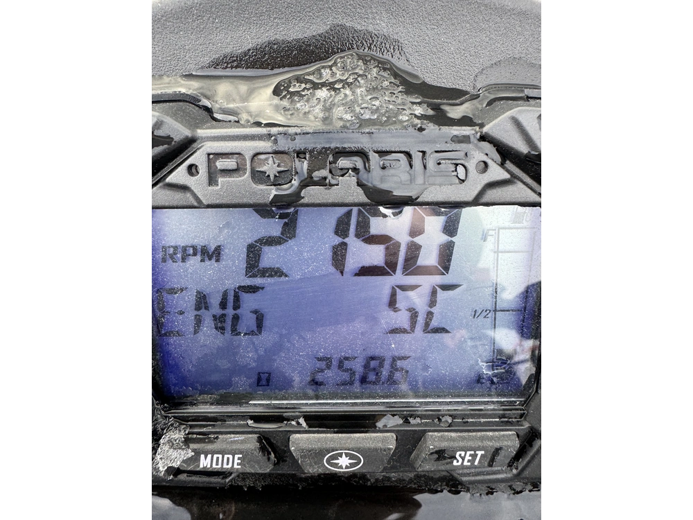 2017 Polaris 600 Rush Xcr - Indy® Red alt