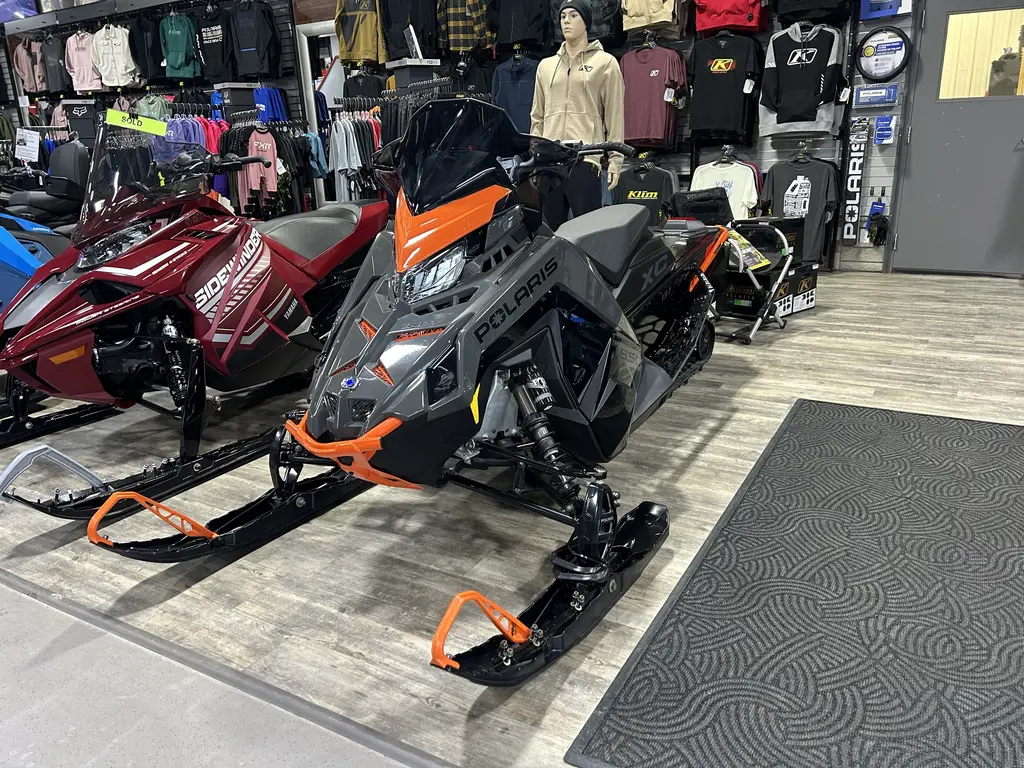 2024 Polaris 850 Indy XC 137 Gloss Black 