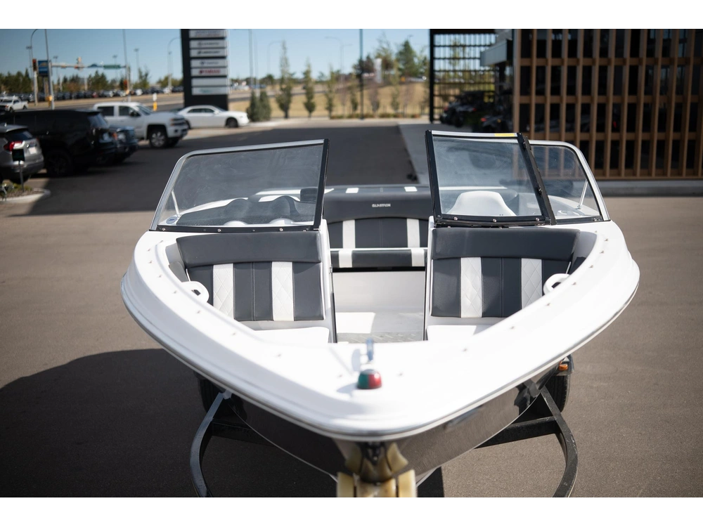 2014 Glastron 185 alt