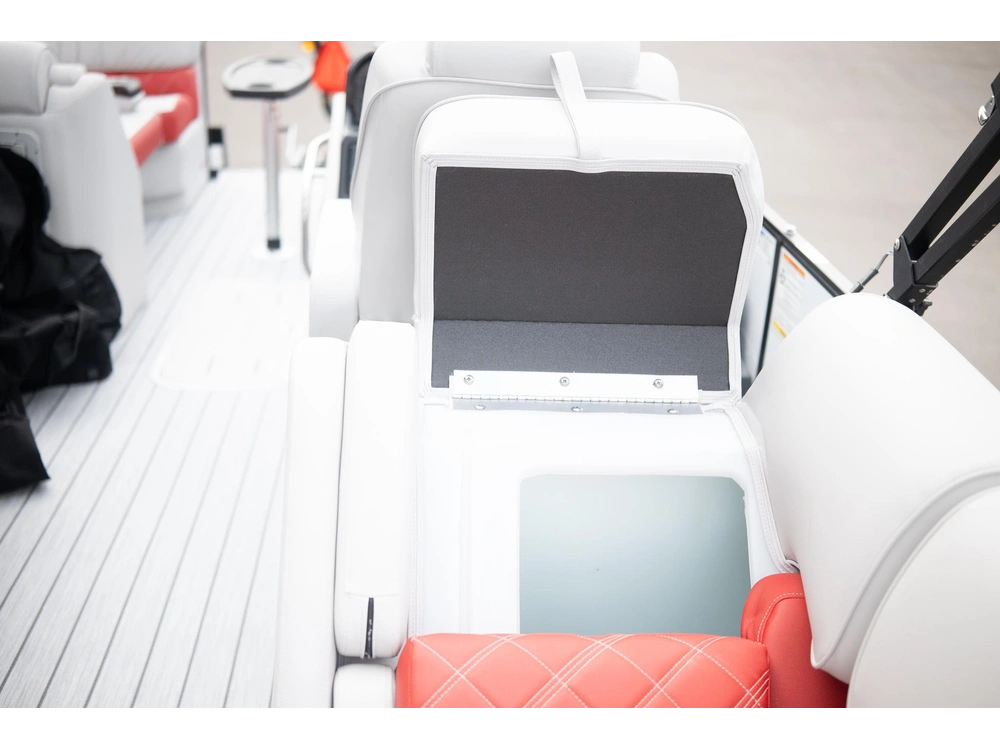 2024 Suncatcher Elite 324rc alt