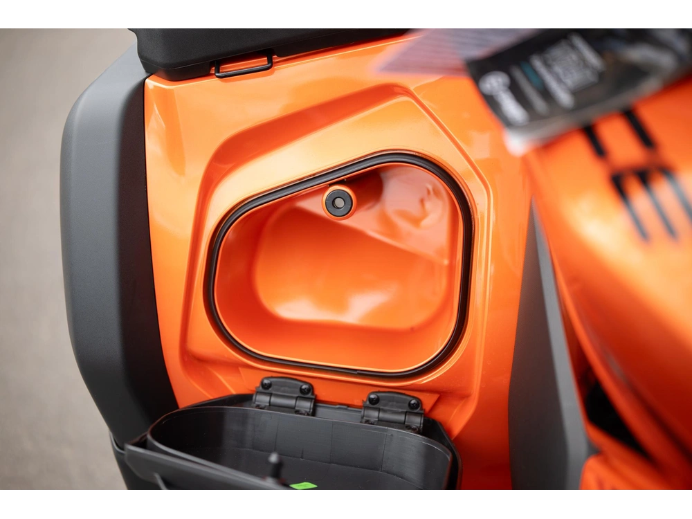 2025 Cfmoto Cforce 800 Touring alt