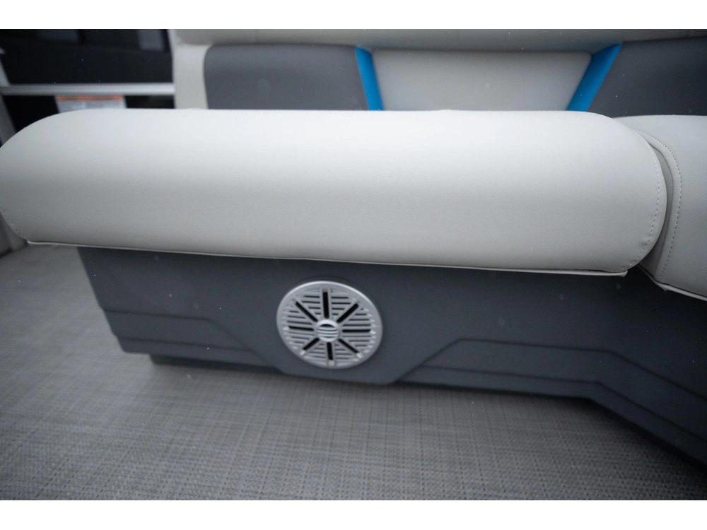 2023 Legend 20 Fun Ext alt