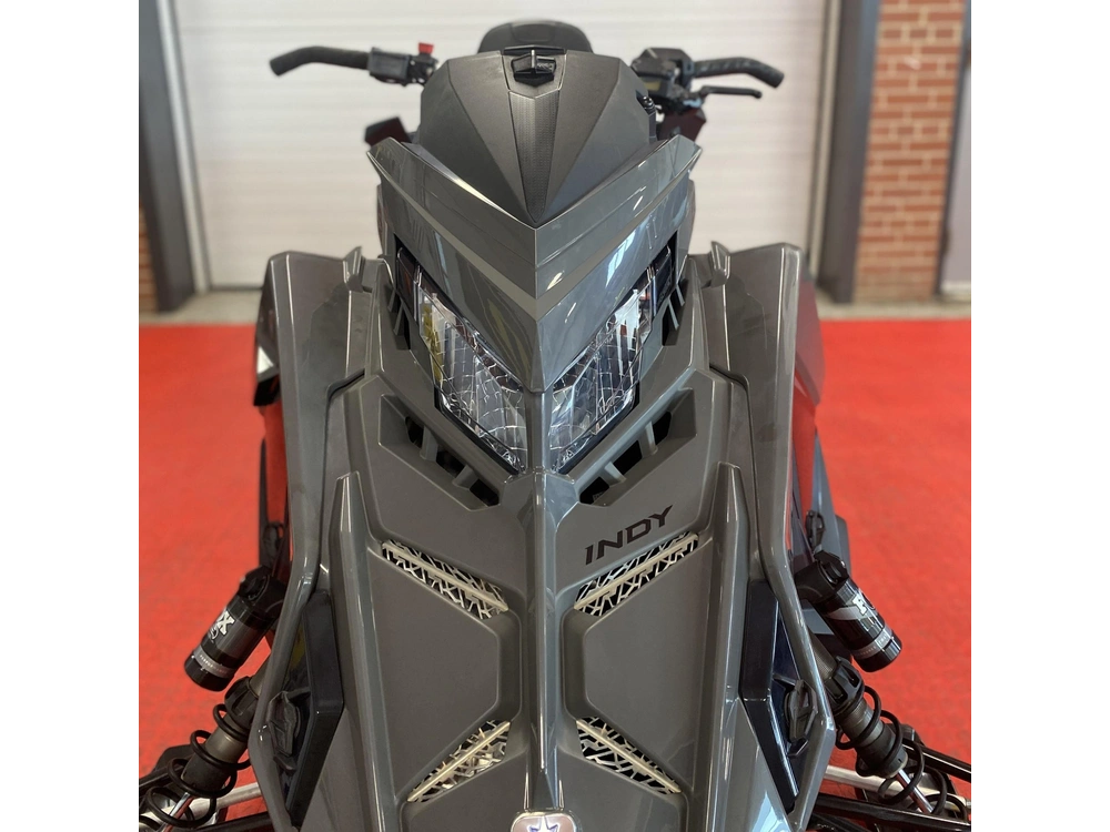 2025 Polaris 650 Indy Adventure 137 alt
