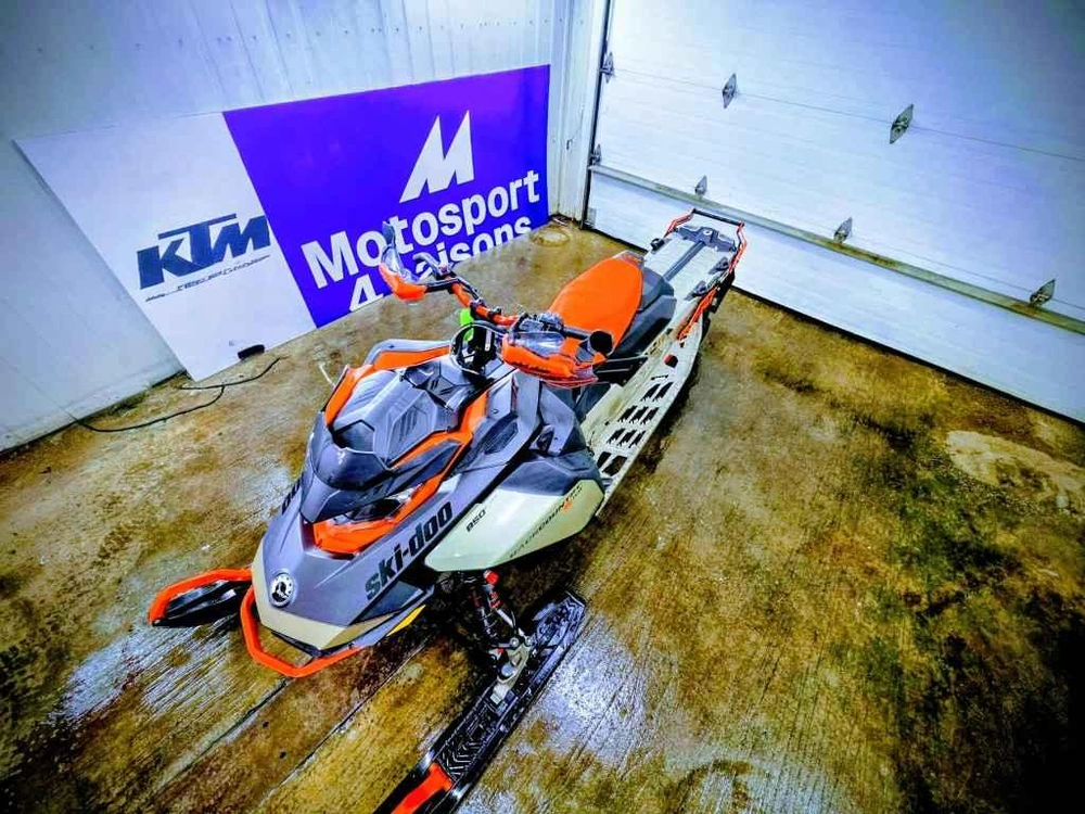 Bombardier Back Country Xrs 2022 alt