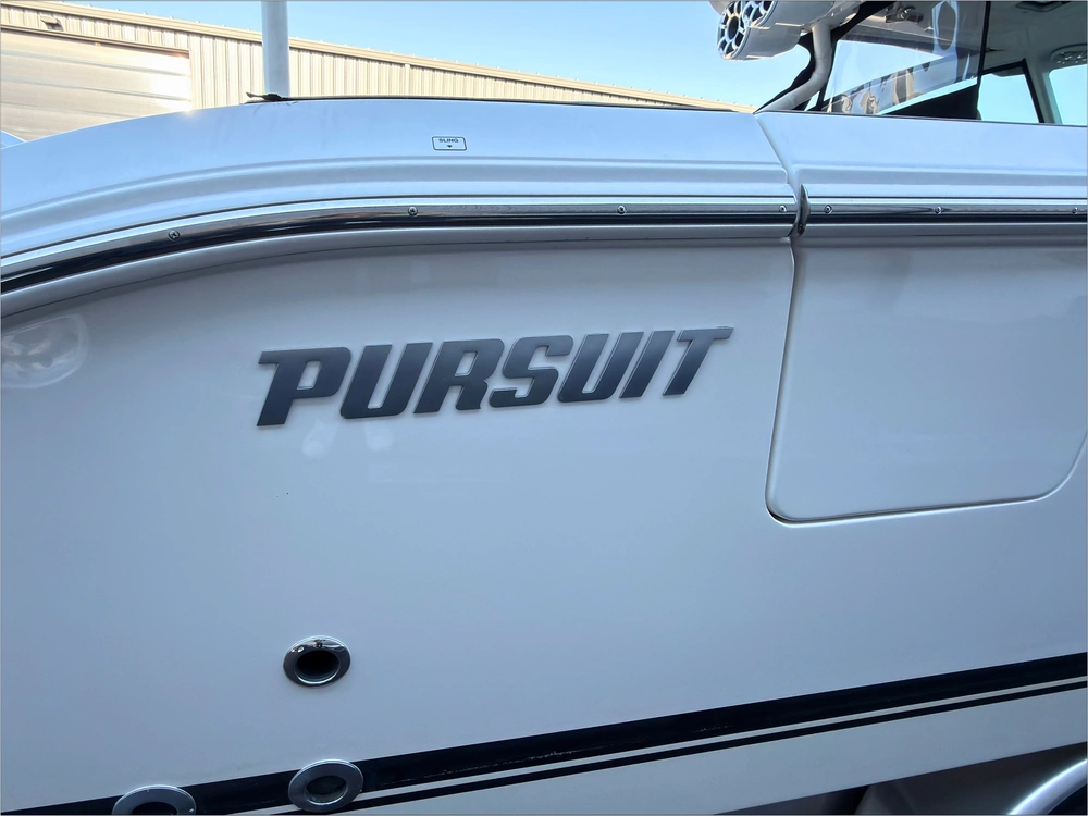 2021 Pursuit Dc 326 alt