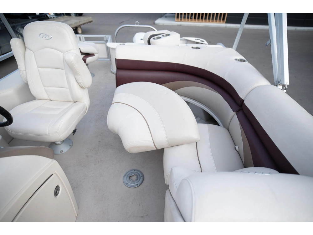 2011 Manitou Encore 23 4-point alt