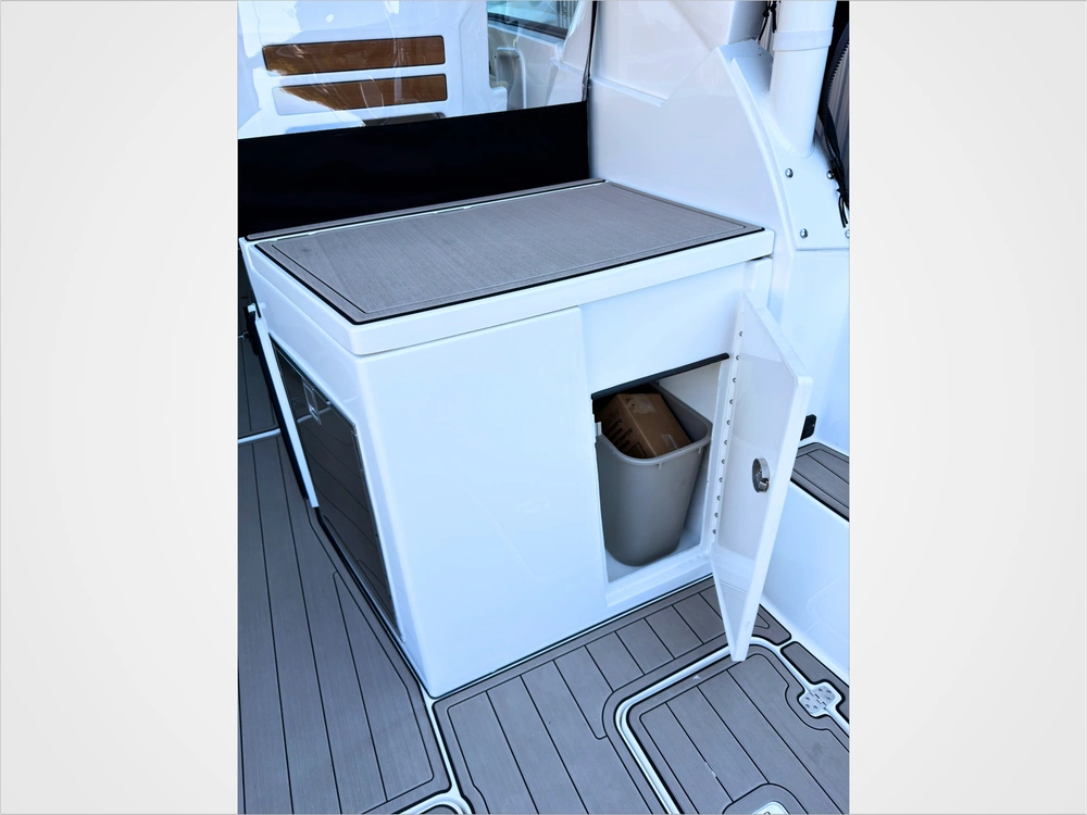 2021 Pursuit Dc 326 alt