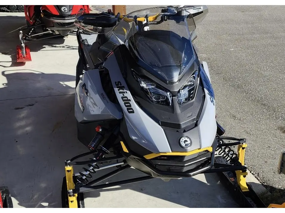 2025 Ski-Doo MXZ ADRENALINE 129" 850 E-TEC W/ BLIZZARD PKG. (UDSB)