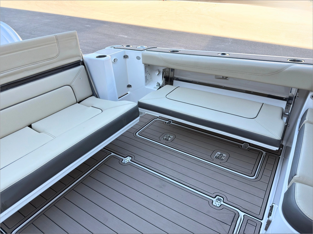 2021 Pursuit Dc 326 alt