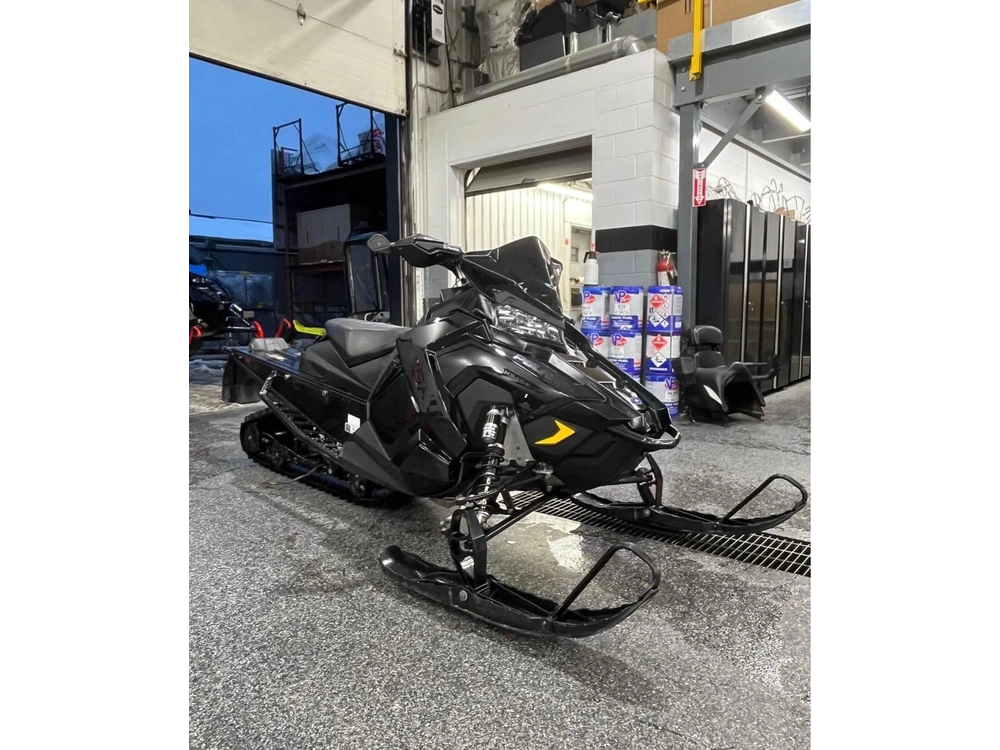 Polaris 850 Switchback Assault 144 2019 alt