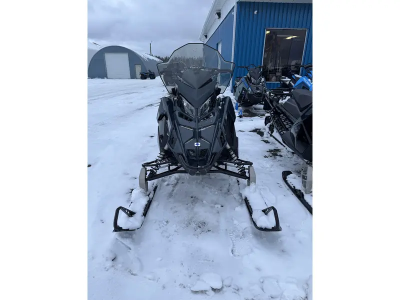 2026 Polaris 650 VOYAGEUR SP 155 X 1.6