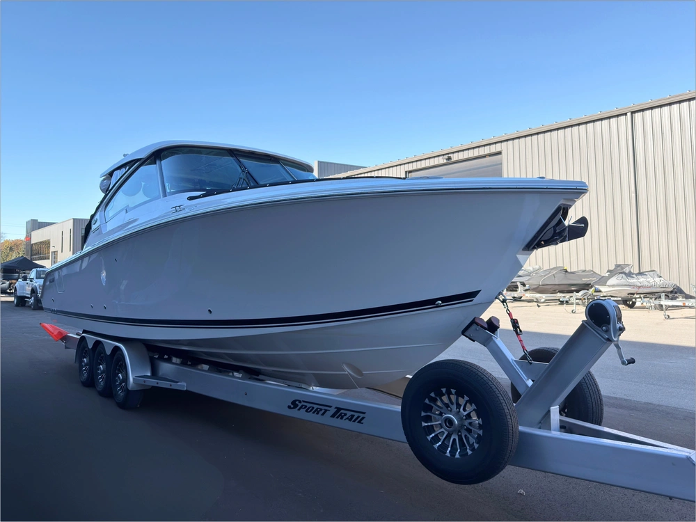 2021 Pursuit Dc 326 alt