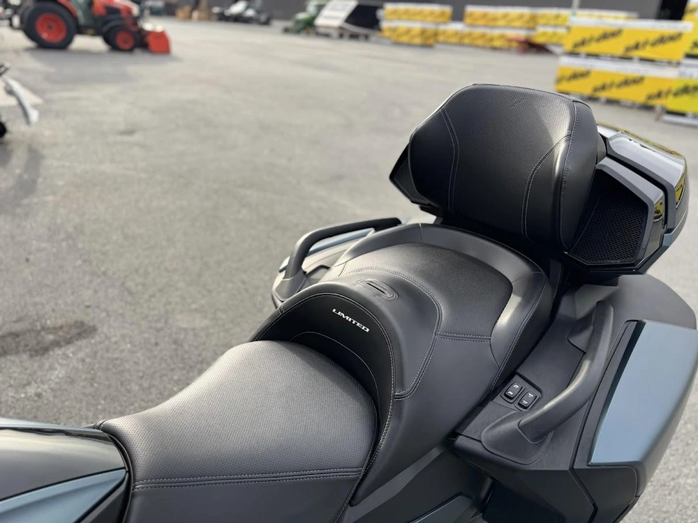 Can-am Rt Limited 2025 alt
