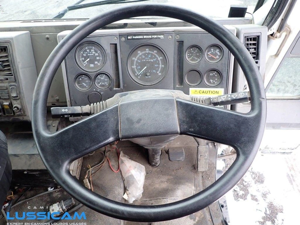 2006 Sterling Sc8000