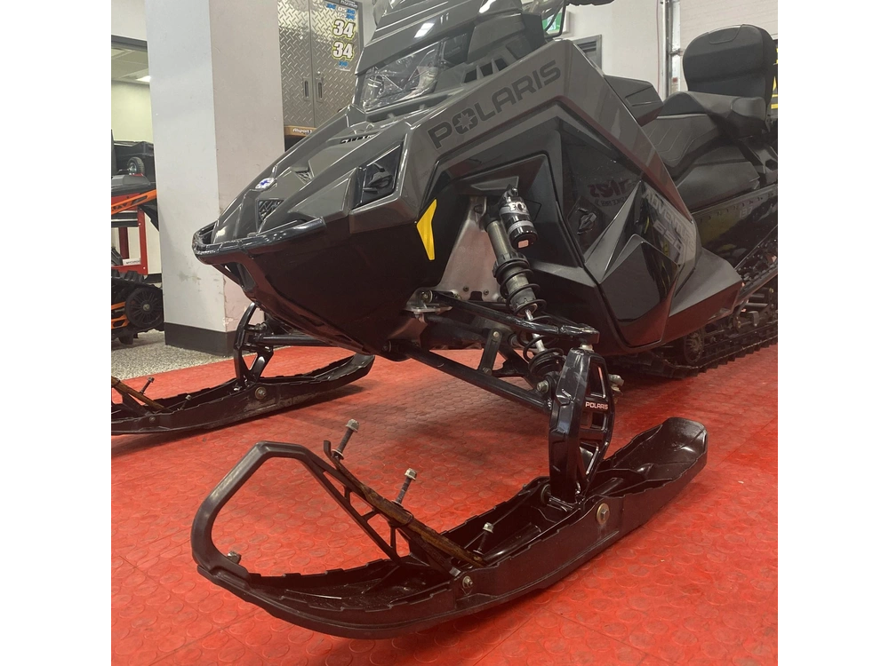 2025 Polaris 650 Indy Adventure 137 alt