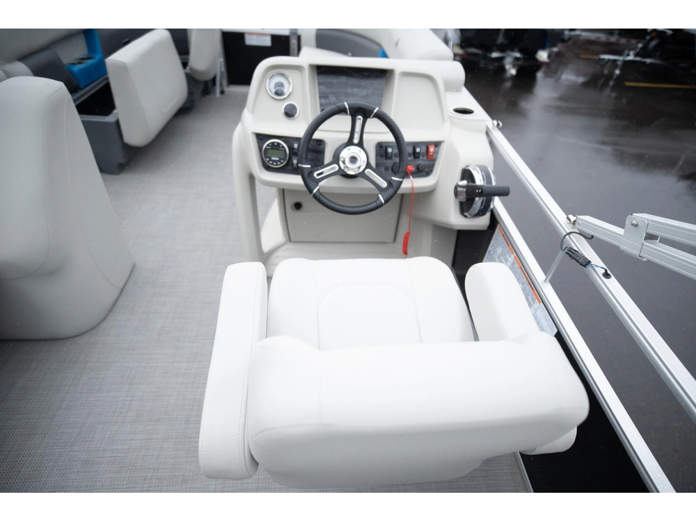 2023 Legend 20 Fun Ext alt