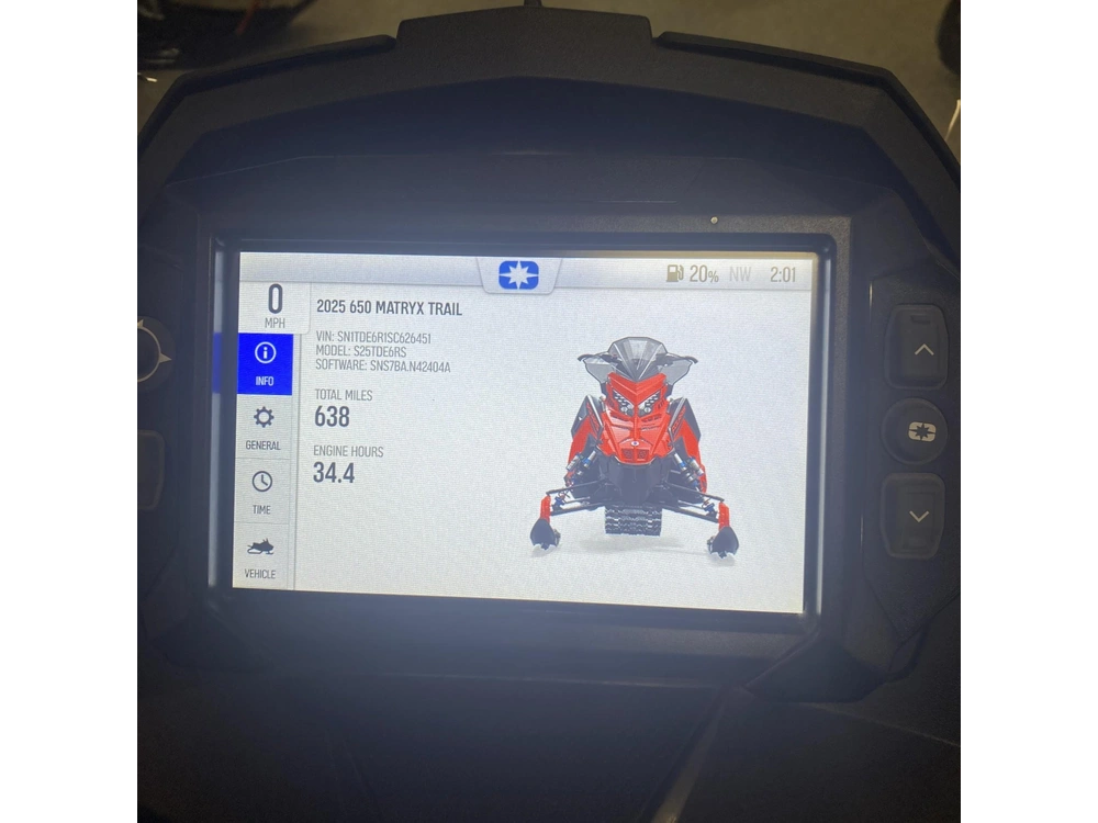 2025 Polaris 650 Indy Adventure 137 alt