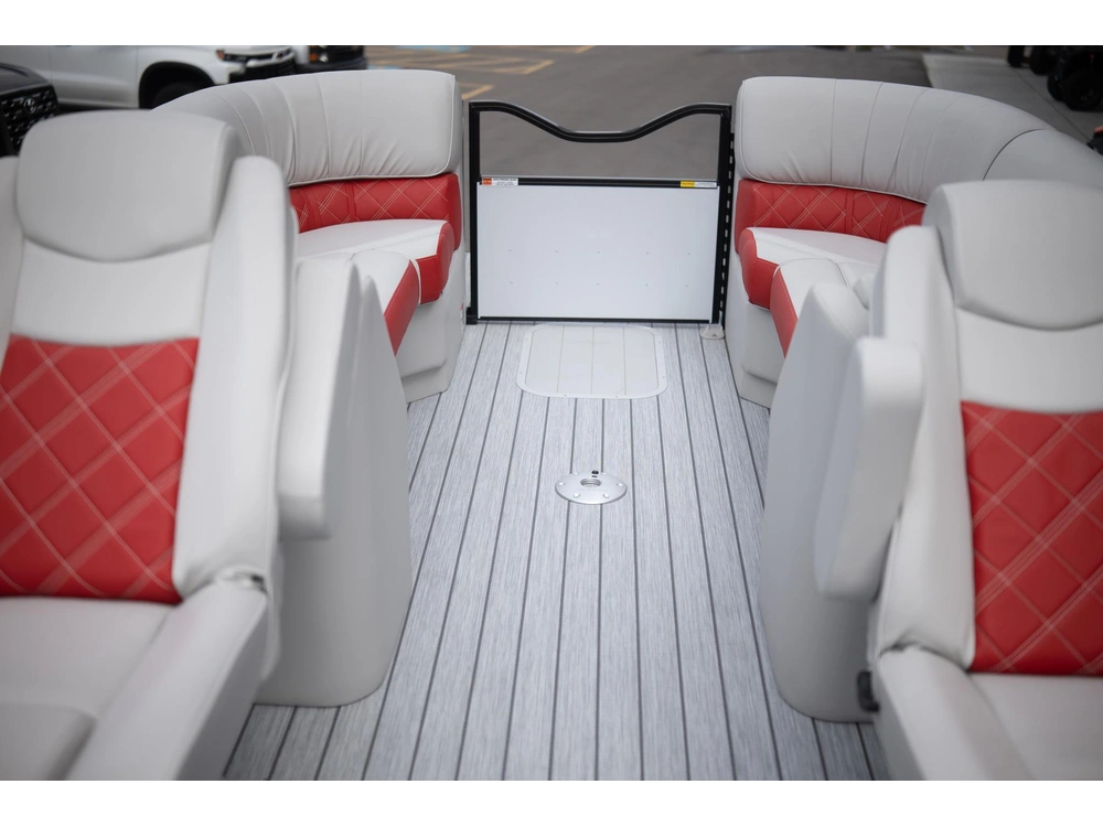 2024 Suncatcher Elite 324rc alt