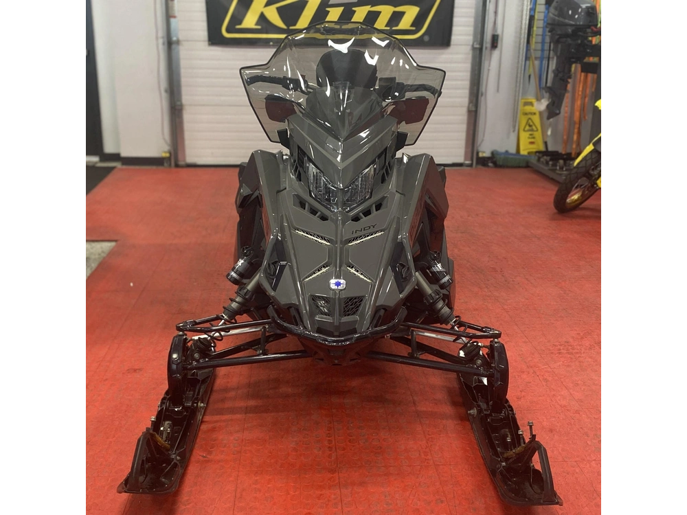 2025 Polaris 650 Indy Adventure 137 alt