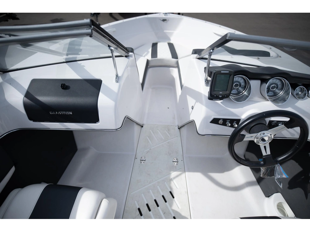 2014 Glastron 185 alt