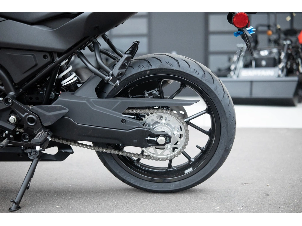 2024 Cfmoto 300ss alt